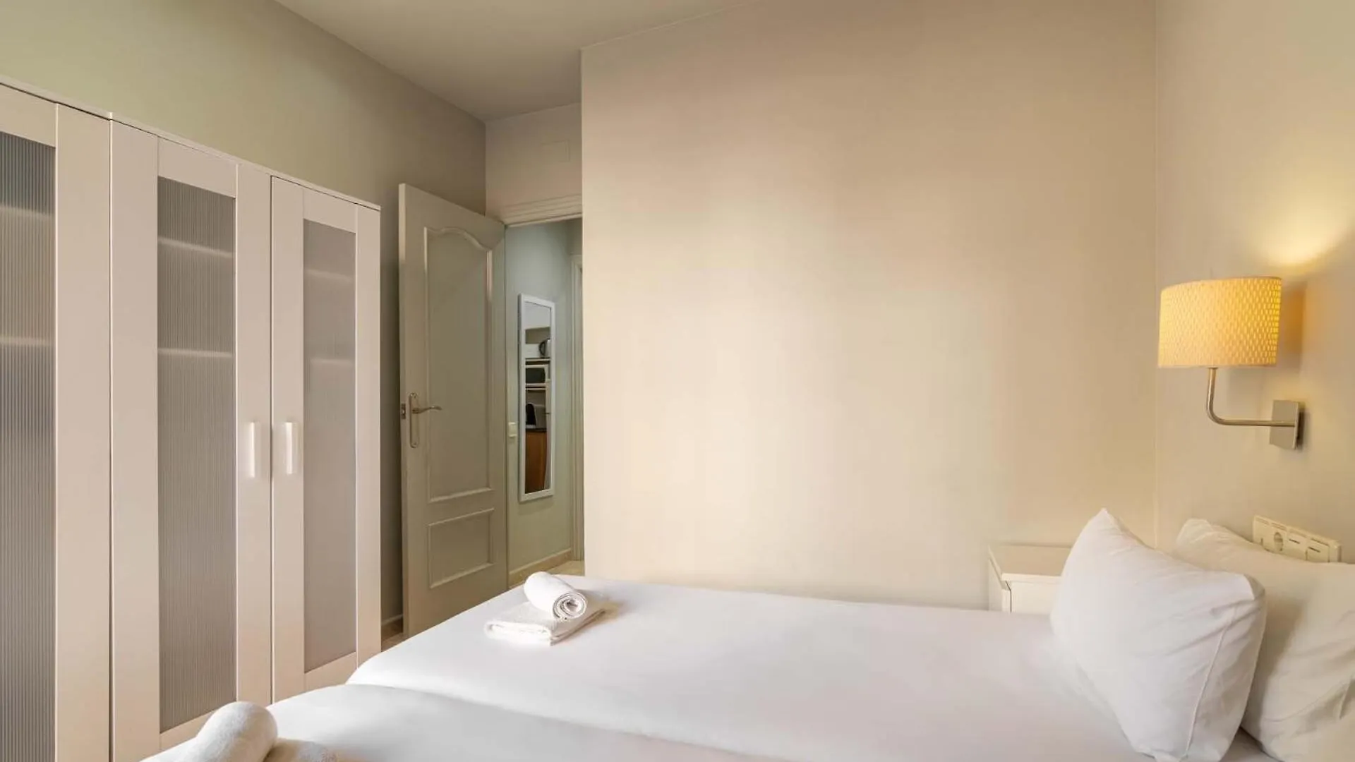 Stay U-Nique Apartments Torre Damians Barcelona 0*,  Spain