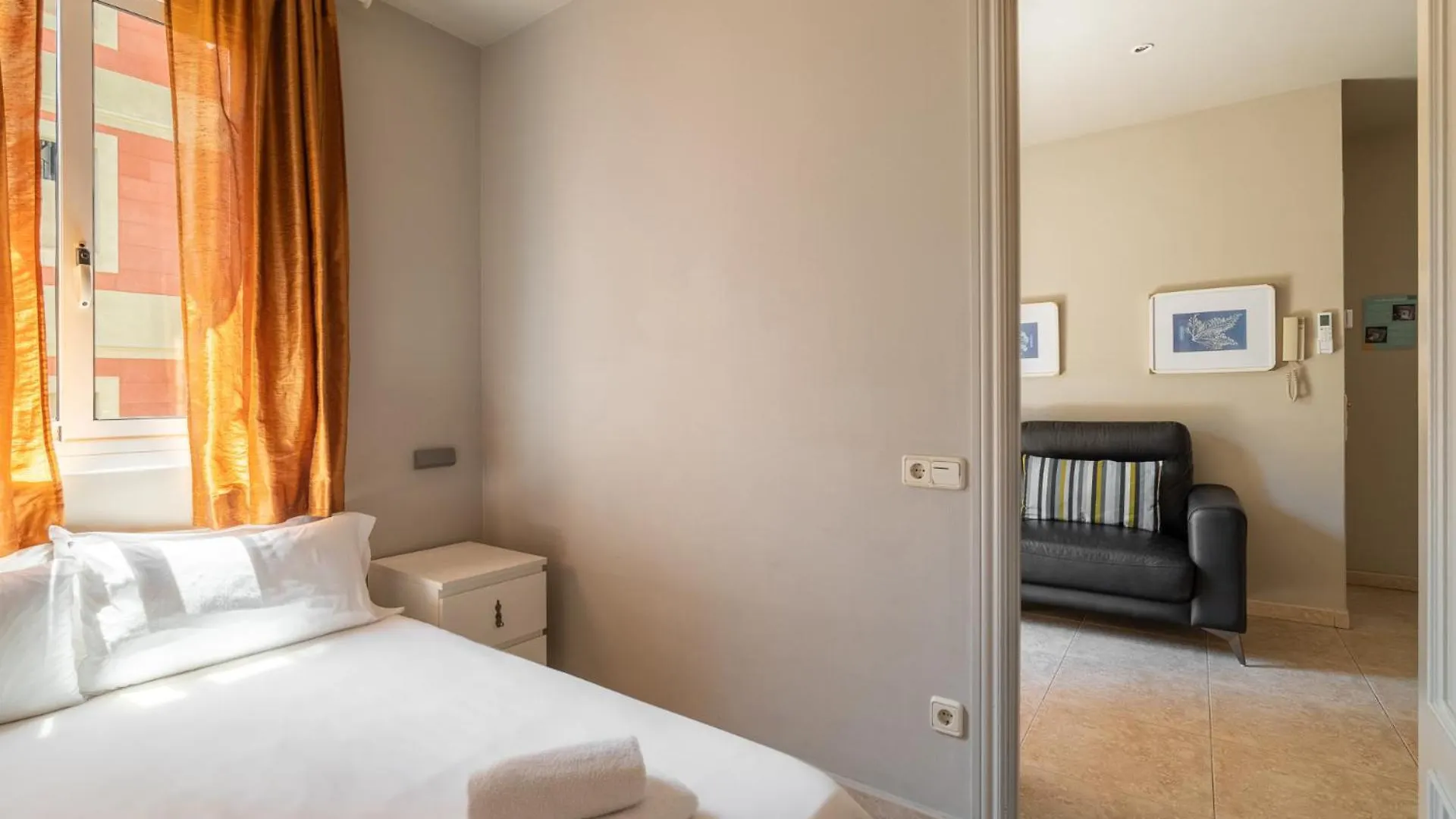 Stay U-Nique Apartments Torre Damians Barcelona 0*,